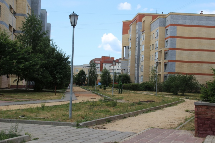 Бульвар в МКР-15 - 32.jpg Бульвар в МКР-15 - 32.jpg